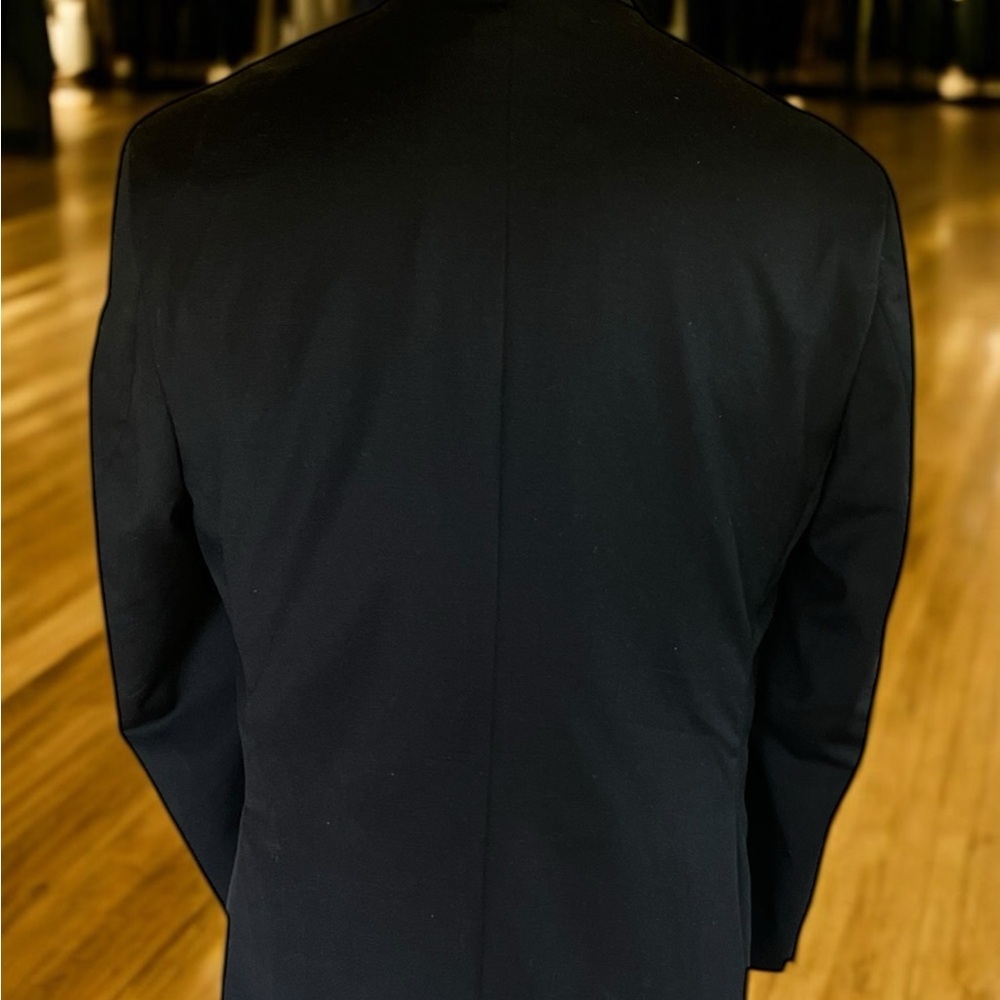 Jos. A. Bank Classic Black Men's Blazer Sleek and Modern Appeal - Picture 5 of 10